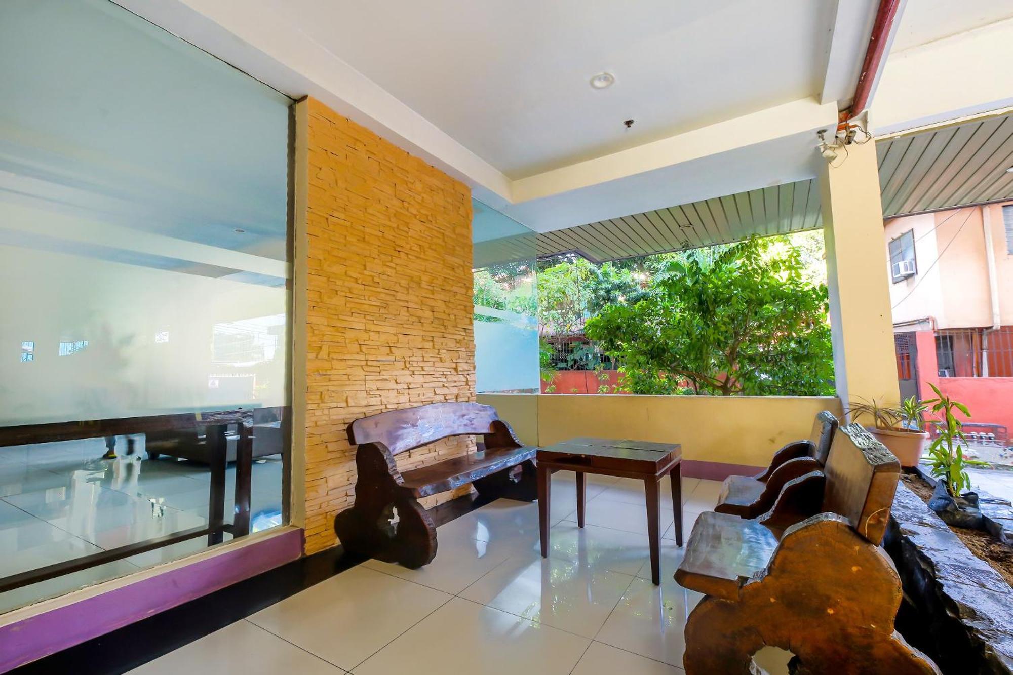 Cote D' Azure Hotel Las Piñas Bagian luar foto