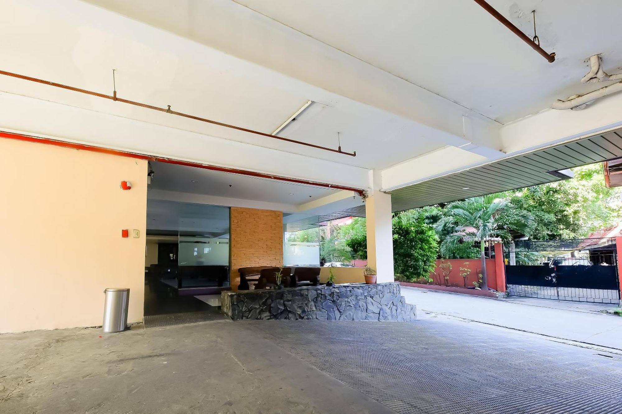 Cote D' Azure Hotel Las Piñas Bagian luar foto