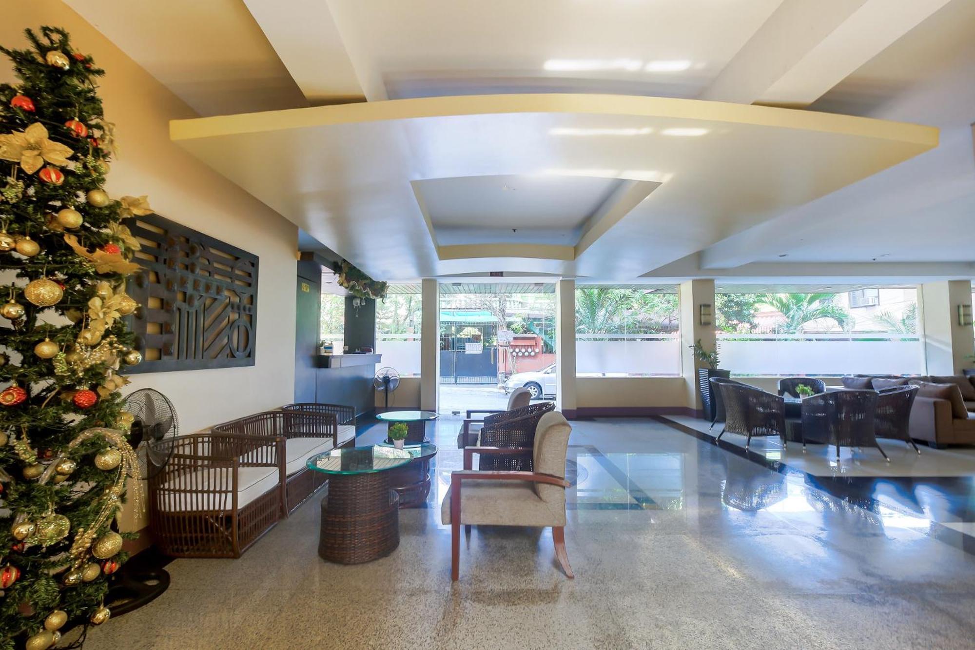 Cote D' Azure Hotel Las Piñas Bagian luar foto