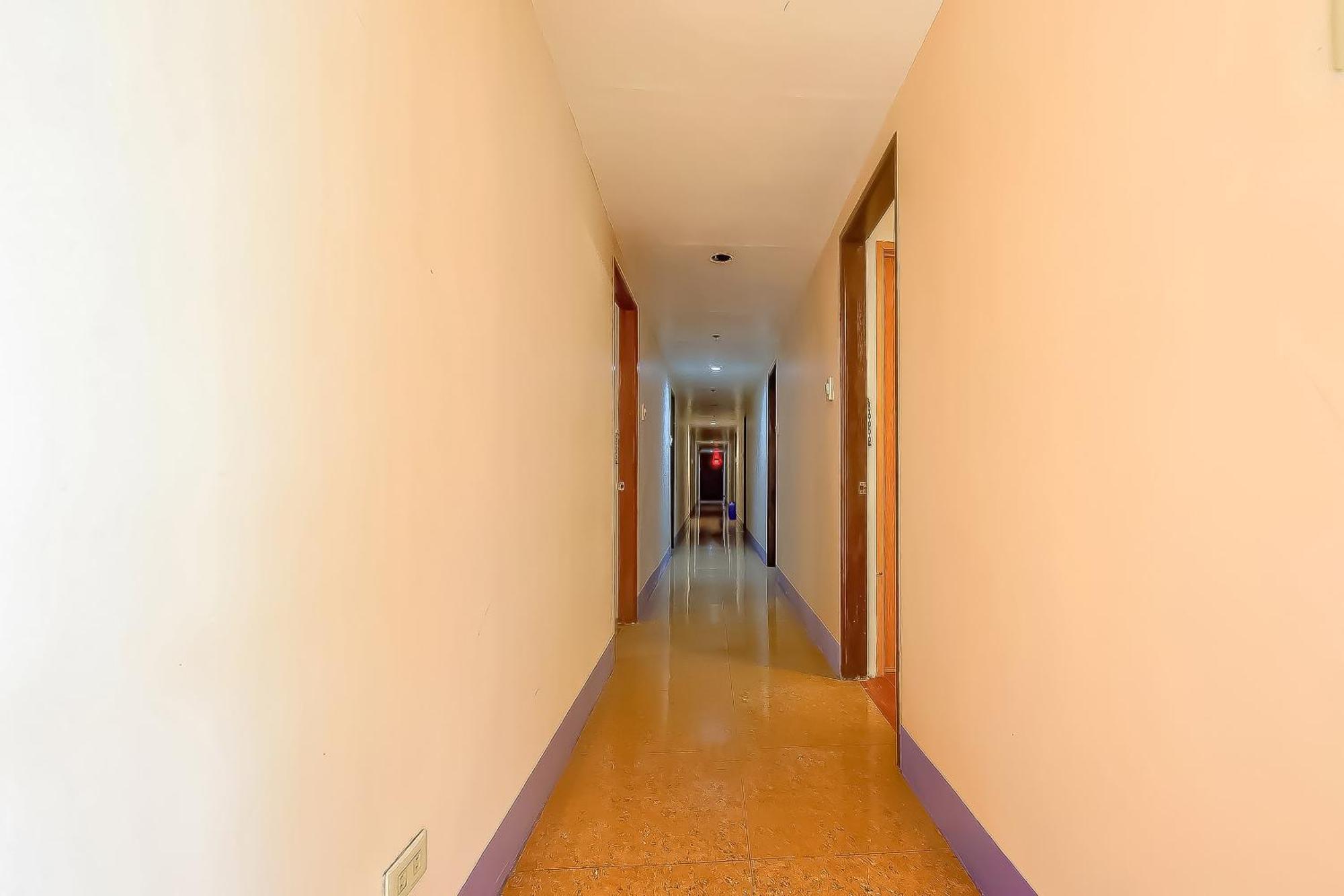 Cote D' Azure Hotel Las Piñas Bagian luar foto