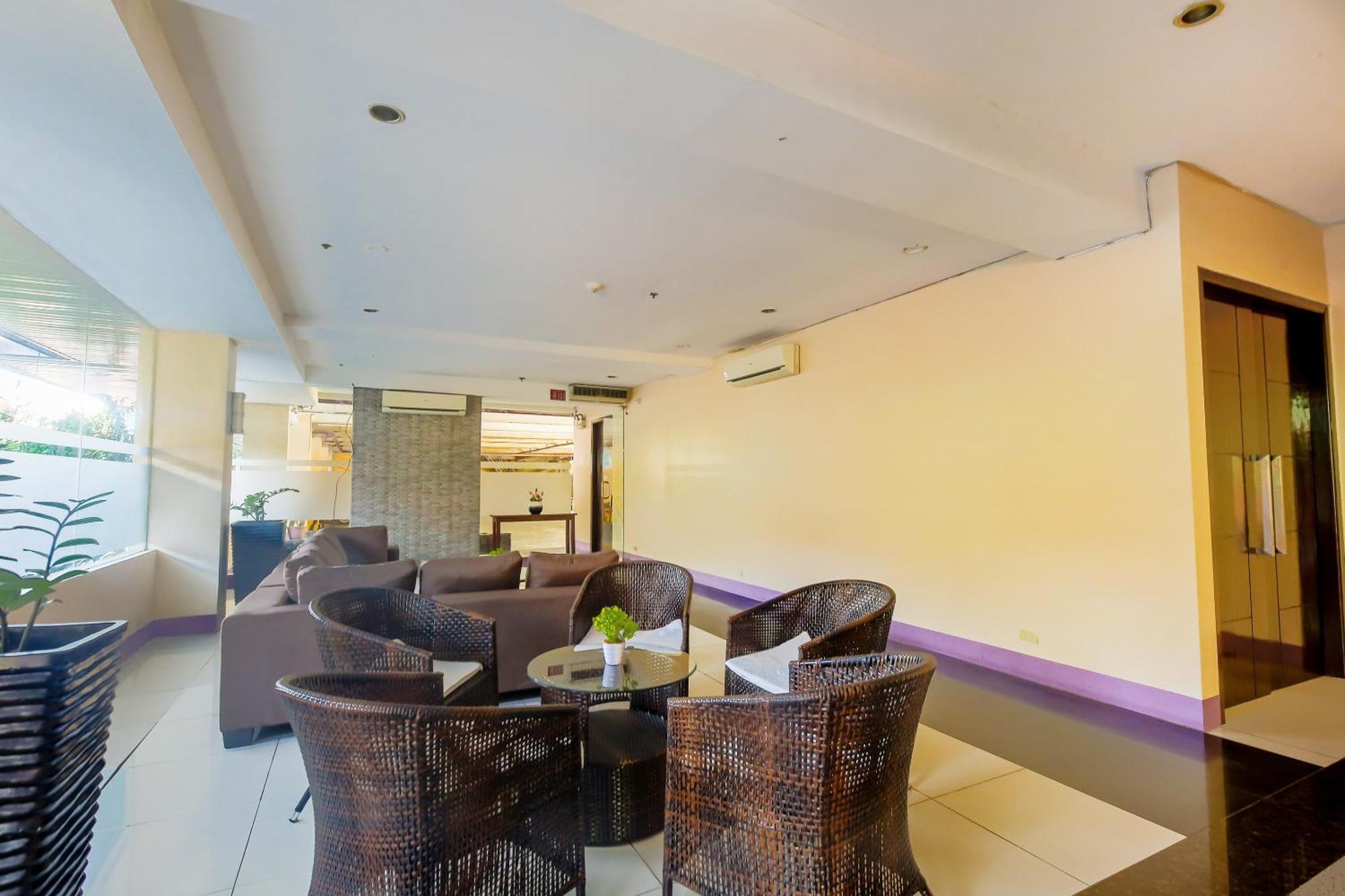Cote D' Azure Hotel Las Piñas Bagian luar foto